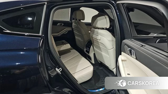 BMW X6 (G06) 2025 Черный из Кореи, фото 2