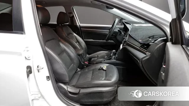 Hyundai The New Avante AD 2018 Белый из Кореи, фото 2