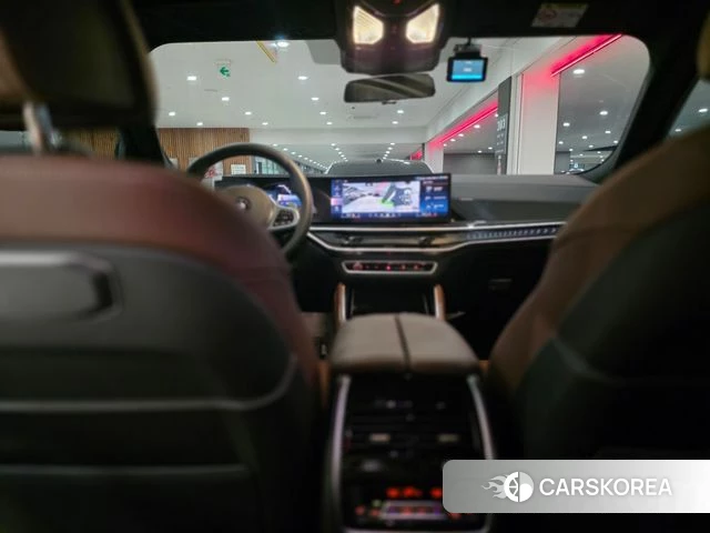 BMW X6 (G06) 2025 Белый из Кореи, фото 2