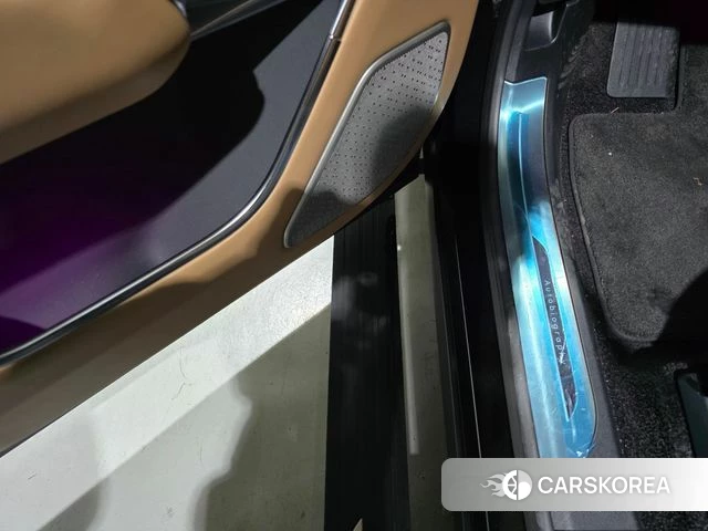 Land Rover Range Rover 5th Generation 2025 Черный из Кореи, фото 2