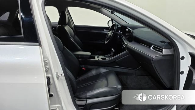 Kia K5 3rd generation 2023 Белый из Кореи, фото 2