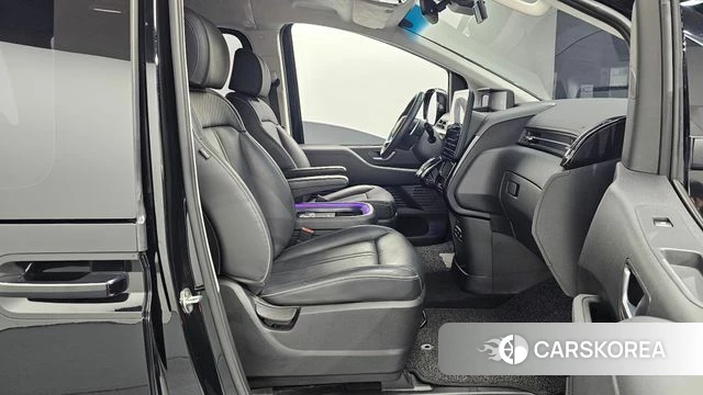 Hyundai Staria 2022 Черный из Кореи, фото 2