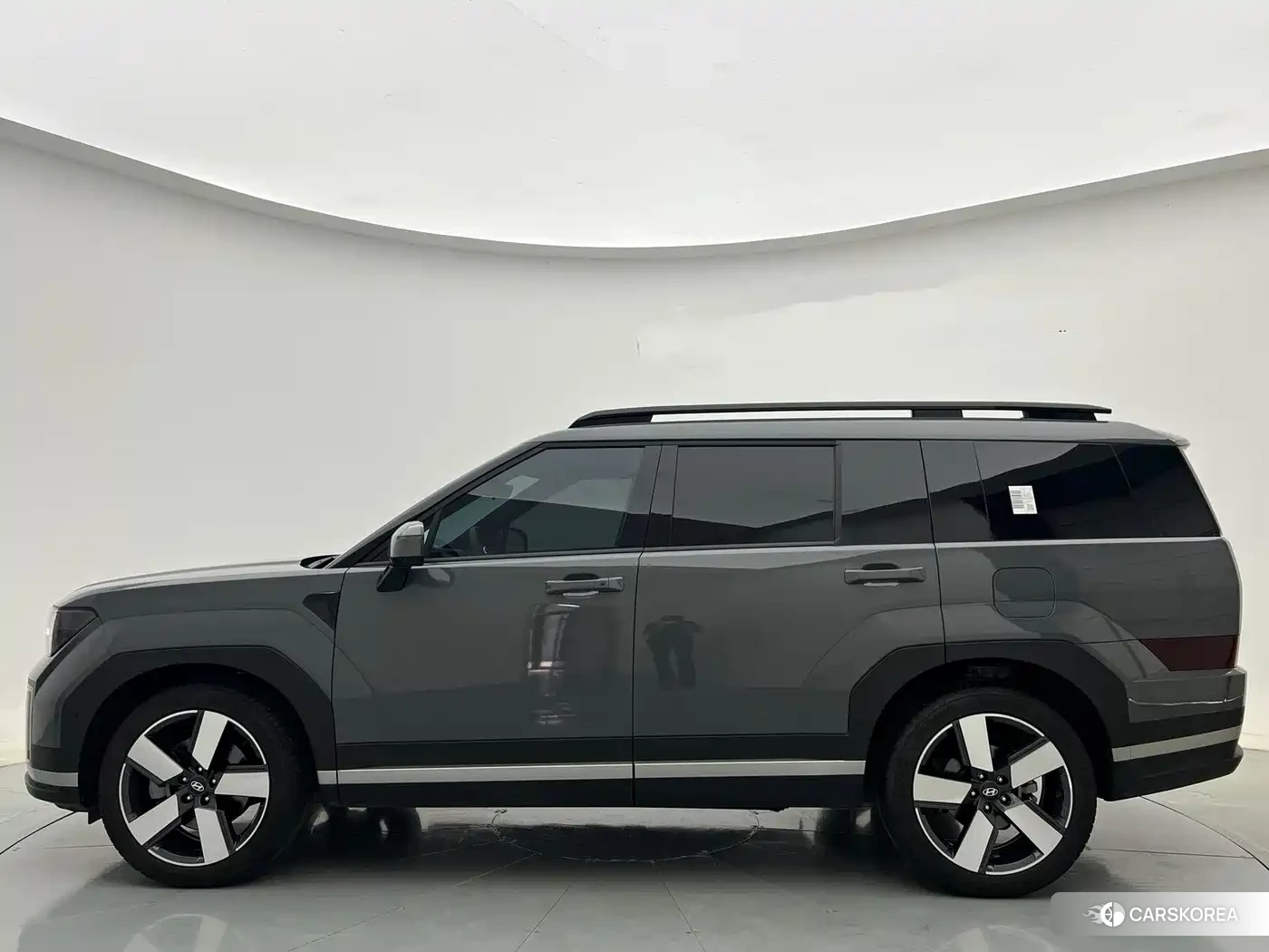 Hyundai Santa Fe 2025 Silver/gray из Китая, фото 2