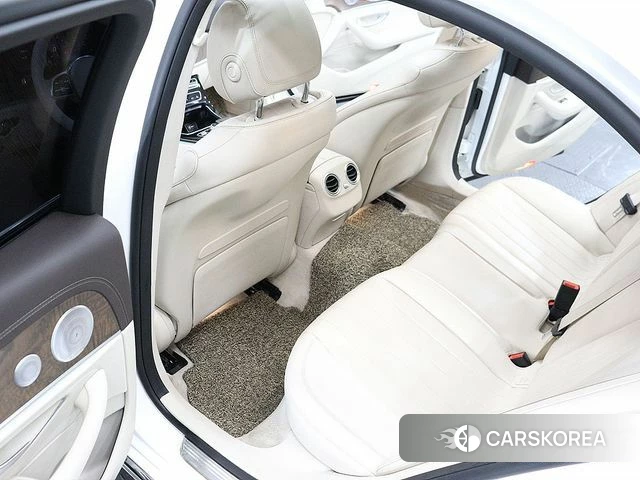 Mercedes-Benz E-Class W213 2019 Белый из Кореи, фото 2