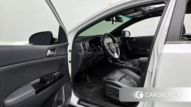 Kia Sportage The Bold 2021 Белый из Кореи, фото 2