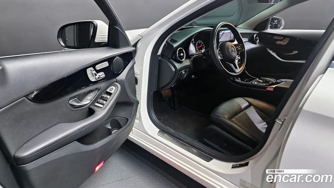 Mercedes-Benz C-Class W205 id 1870398 из Кореи 2