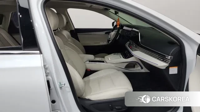 Hyundai The New Grandeur IG Hybrid 2022 Белый из Кореи, фото 2