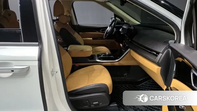 Kia Carnival 4th generation 2023 Белый из Кореи, фото 2