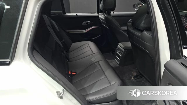 BMW 3 Series (G20) 2025 Белый из Кореи, фото 2