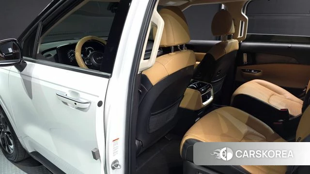 Kia Carnival 4th generation 2023 Белый из Кореи, фото 2