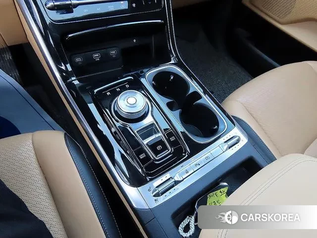 Kia Carnival 4th generation 2023 Белый из Кореи, фото 2