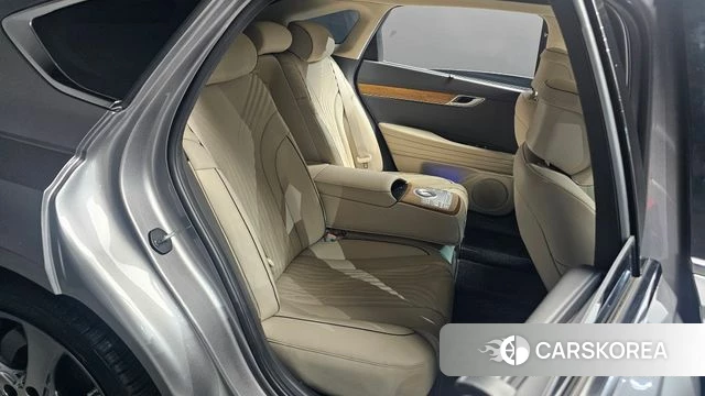 Genesis G80 (RG3) 2021 Серебристо-серый из Кореи, фото 2