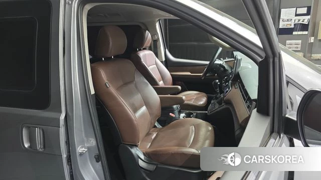 Hyundai The New Grand Starex 2018 Серебряный из Кореи, фото 2