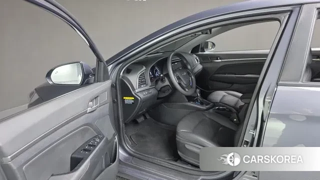 Hyundai Avante AD 2018 Серый из Кореи, фото 2