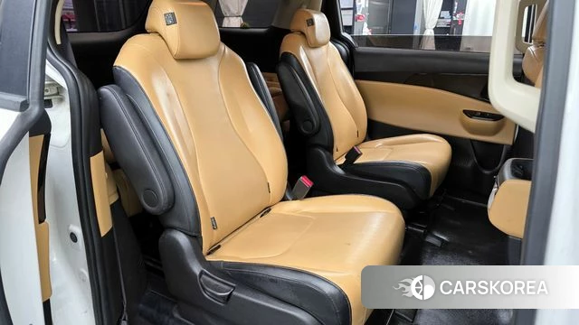 Kia Carnival 4th generation 2023 Белый из Кореи, фото 2