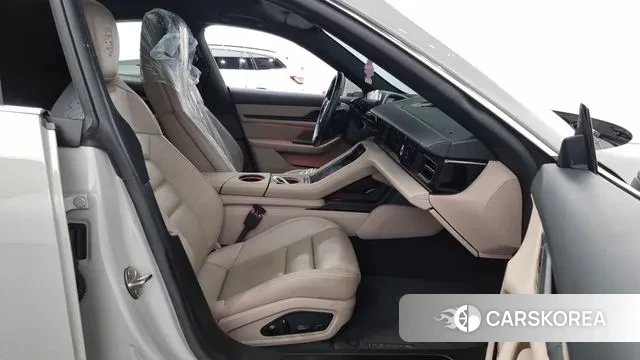 Porsche Taycan id 3075724 из Кореи 2