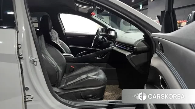 Hyundai Avante (CN7) 2022 Серебристо-серый из Кореи, фото 2