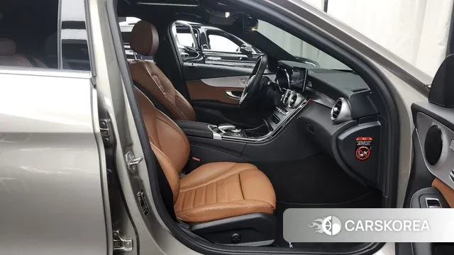 Mercedes-Benz C-Class W205 2021 Серебристо-серый из Кореи, фото 2