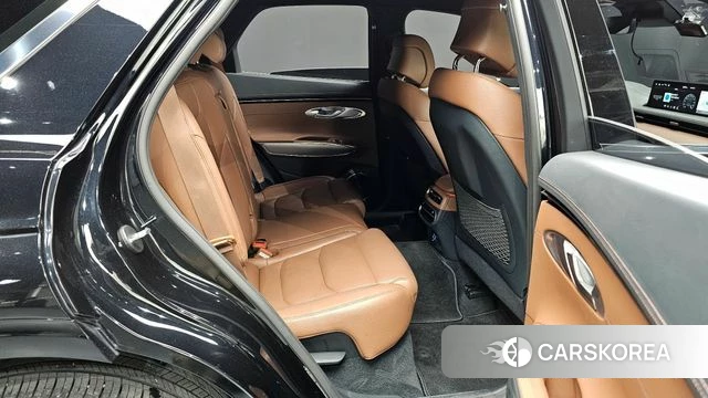 Genesis GV70 2021 Черный из Кореи, фото 2