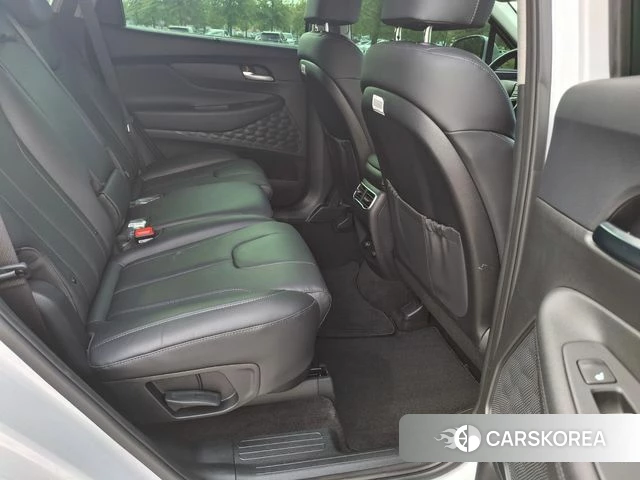 Hyundai The New Santa Fe 2022 Белый из Кореи, фото 2