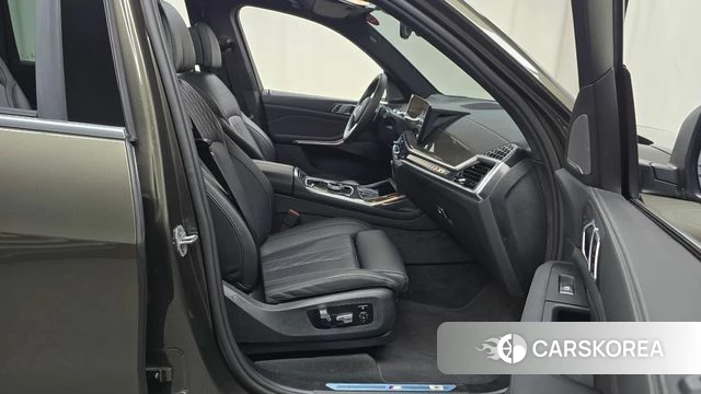 BMW X7 (G07) 2025 Серый из Кореи, фото 2