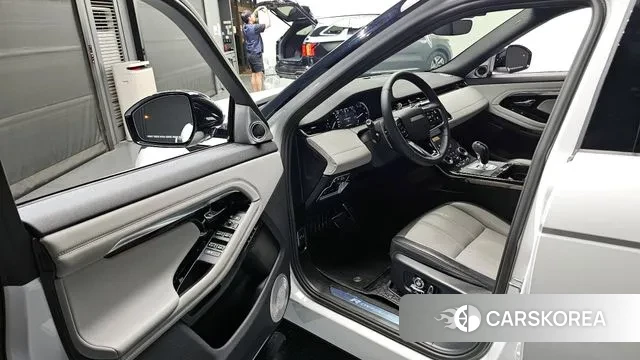 Land Rover Range Rover Evoque 2nd Generation 2022 Белый из Кореи, фото 2