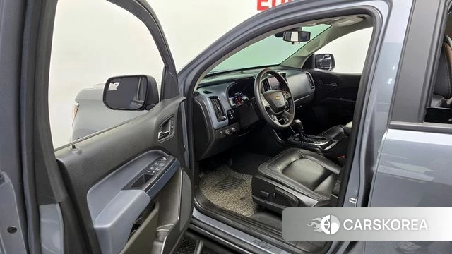 Chevrolet (GM Daewoo) Real New Colorado 2021 Серебристо-серый из Кореи, фото 2