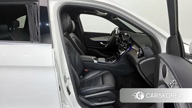 Mercedes-Benz GLC-Class X253 2021 Белый из Кореи, фото 2