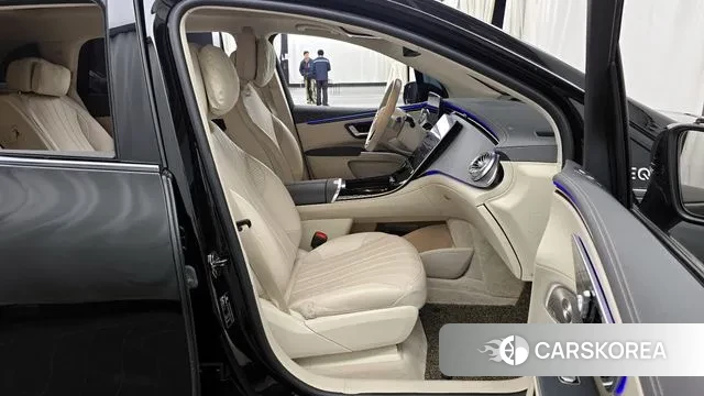 Mercedes-Benz EQS SUV X296 2023 Черный из Кореи, фото 2