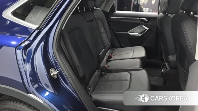 Audi Q3 (F3) 2023 Синий из Кореи, фото 2