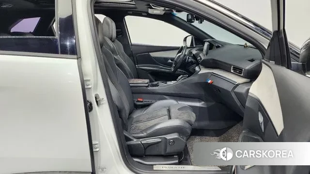 Peugeot 3008 second generation 2018 Белый из Кореи, фото 2