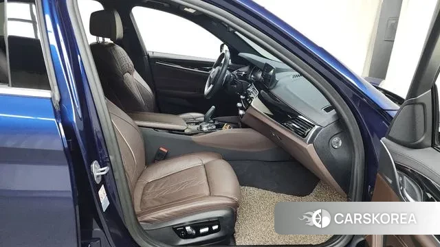 BMW 5 Series (G30) 2018 Синий из Кореи, фото 2