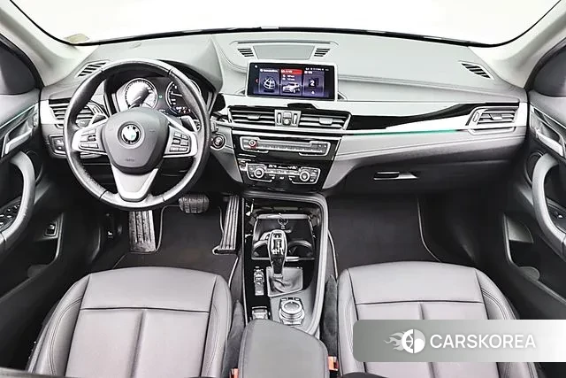 BMW X1 (F48) 2021 Белый из Кореи, фото 2