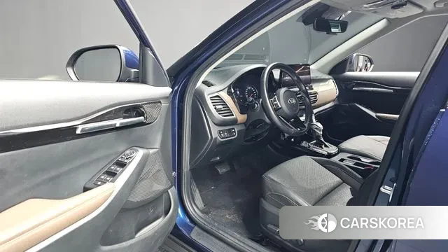 Kia Seltos 2020 Синий из Кореи, фото 2