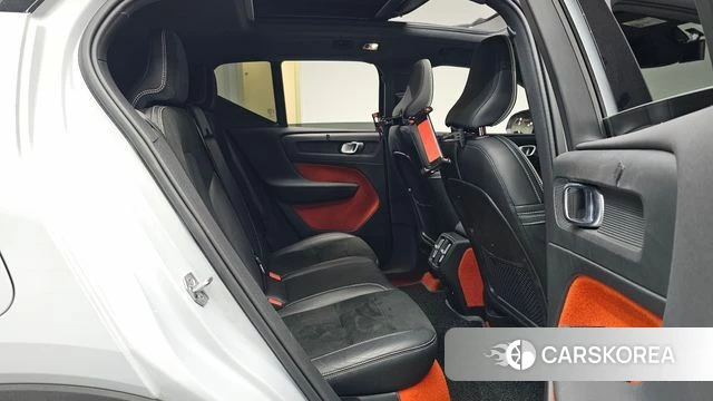 Volvo XC40 2020 Серебряный из Кореи, фото 2