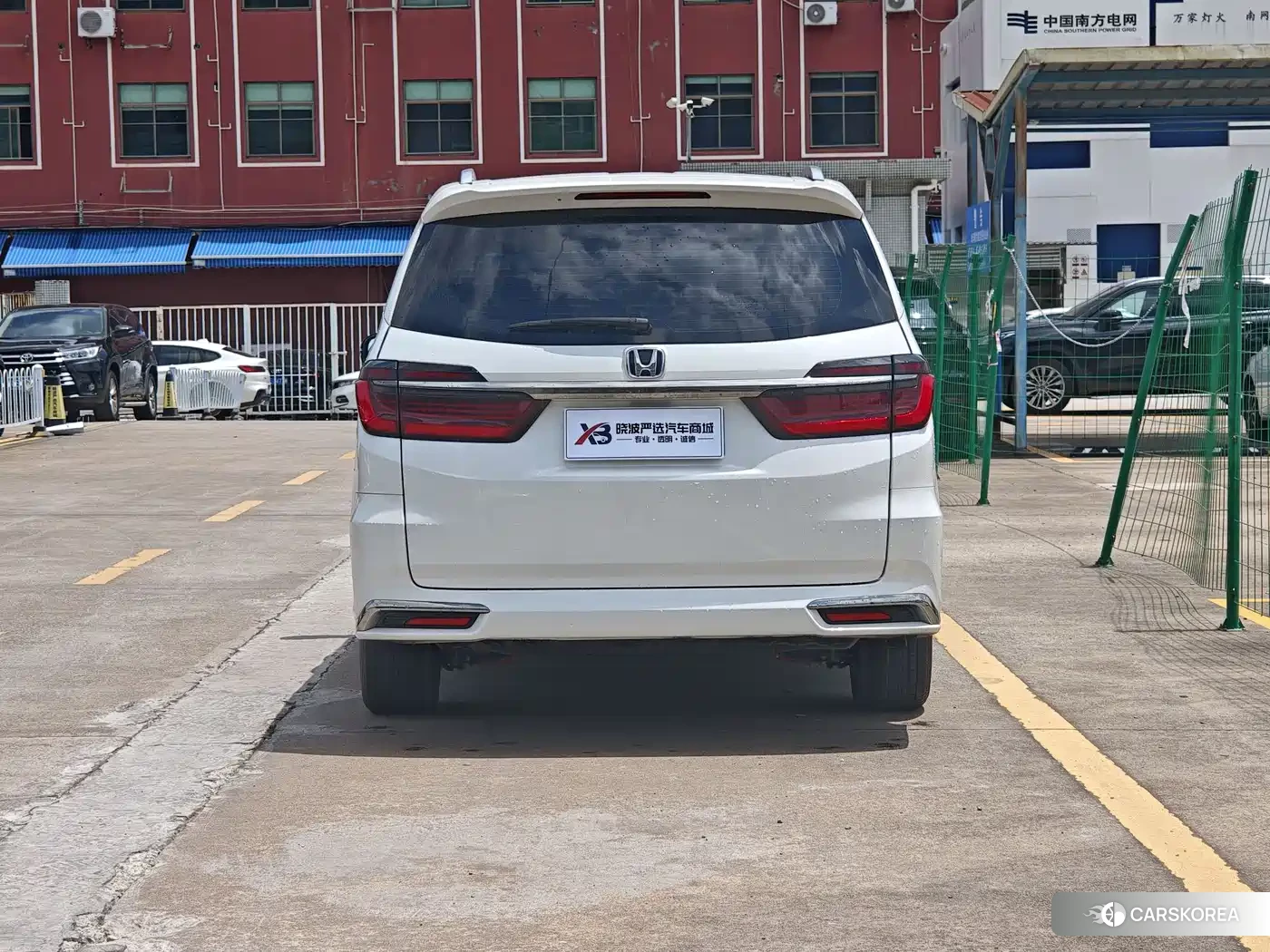 Honda Odyssey 2024 Белый из Китая, фото 3