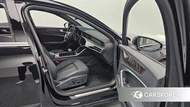 Audi A6 (C8) 2023 Черный из Кореи, фото 2