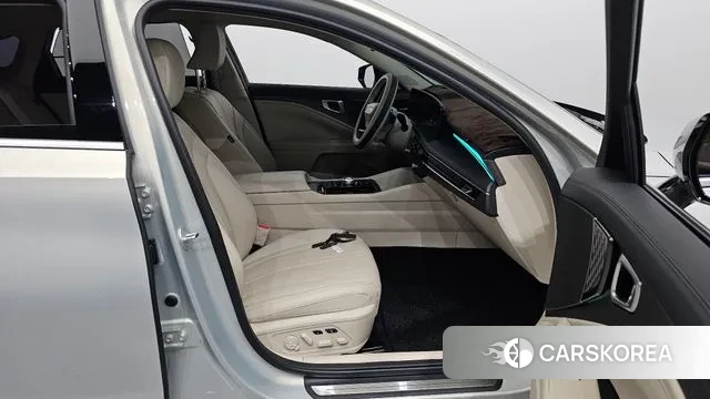 Kia The New K8 2025 Серебристо-серый из Кореи, фото 2