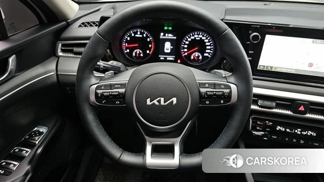 Kia K5 3rd generation 2023 Белый из Кореи, фото 2