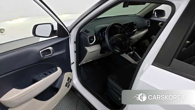 Hyundai Venue 2022 Белый из Кореи, фото 2