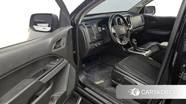 Chevrolet (GM Daewoo) Real New Colorado 2022 Черный из Кореи, фото 2