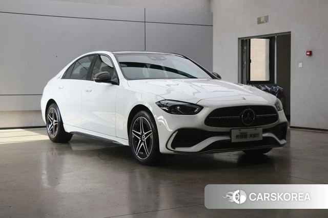 Mercedes-Benz Class C 2024 Белый из Китая, фото 2