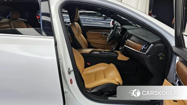 Volvo S90 2019 Белый из Кореи, фото 2