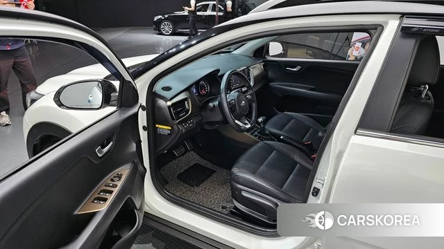 Kia Stonic 2018 Белый из Кореи, фото 2