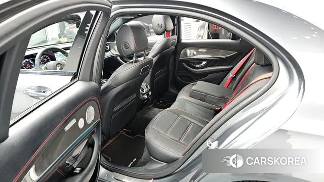 Mercedes-Benz E-Class W213 2018 Серебряный из Кореи, фото 2