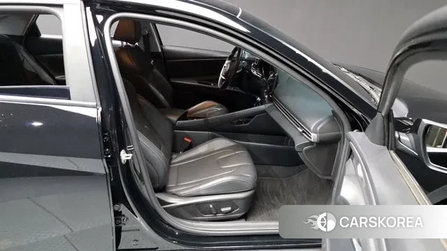 Hyundai Avante (CN7) 2022 Черный из Кореи, фото 2