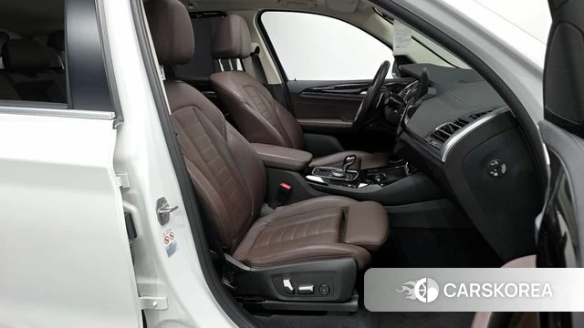 BMW X3 (G01) 2022 Белый из Кореи, фото 2