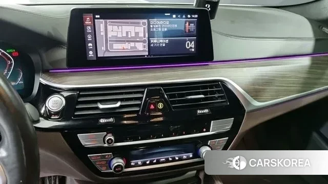 BMW 5 Series (G30) 2020 Белый из Кореи, фото 2