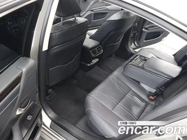 Lexus ES300h 7th generation 2020 Песочный из Кореи, фото 2