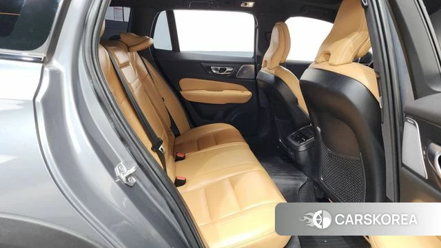 Volvo V60 Cross-Country 2nd Generation 2021 Серый из Кореи, фото 2